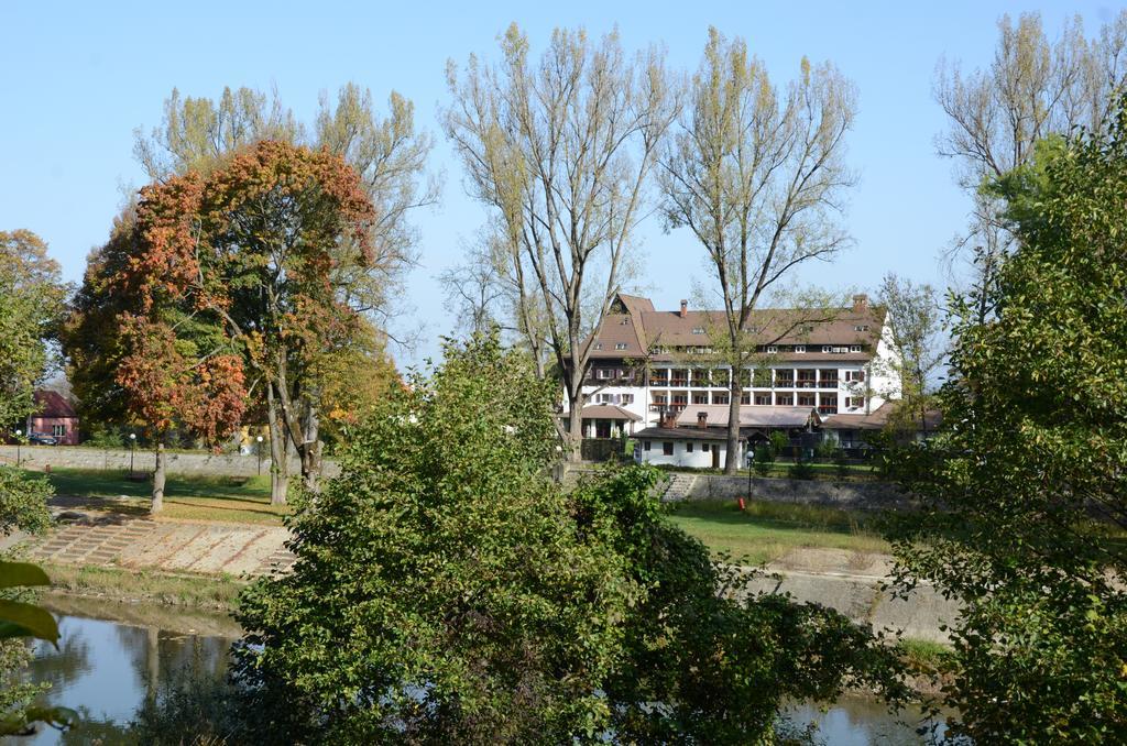 Hotel Gradina Morii سيغيتو مارماتيي المظهر الخارجي الصورة